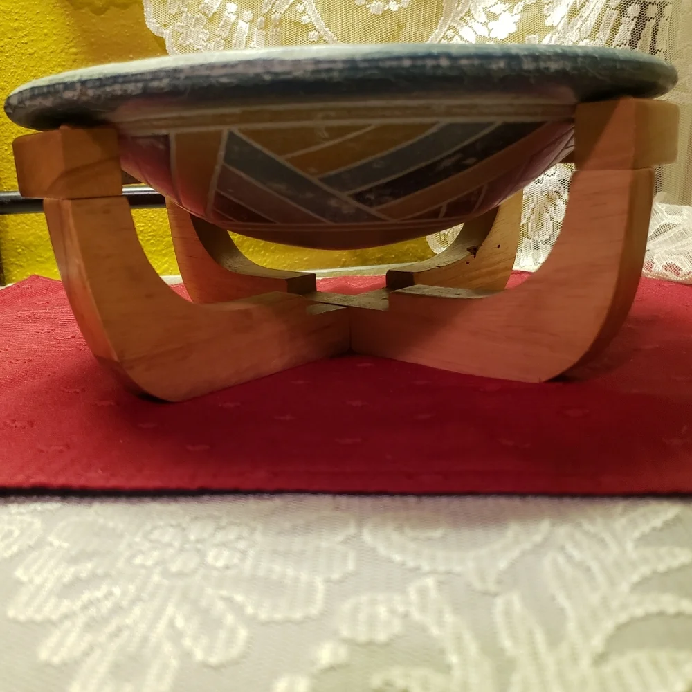 Vtg Heavy Ceramic Etched Bowl W/Wooden Stand
